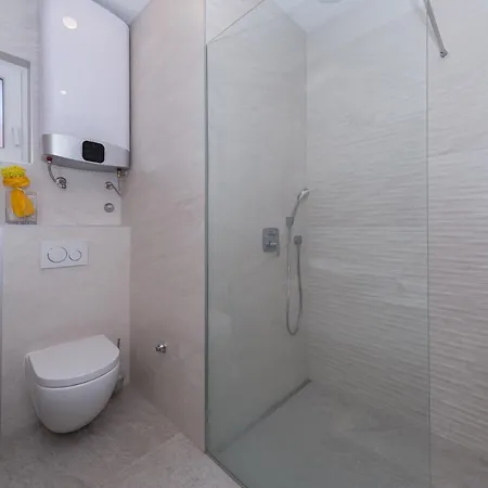 A&j Deluxe Apartment Biograd Na Moru