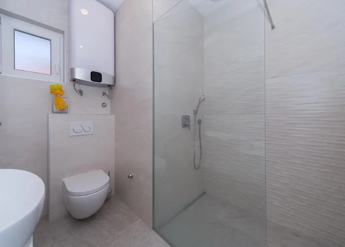 A&j Deluxe Lejlighed Biograd Na Moru